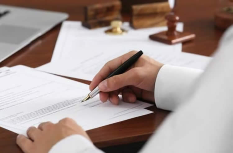 BVI公司投資中國設(shè)立公司怎么在香港辦理主體資格證明公證呢？