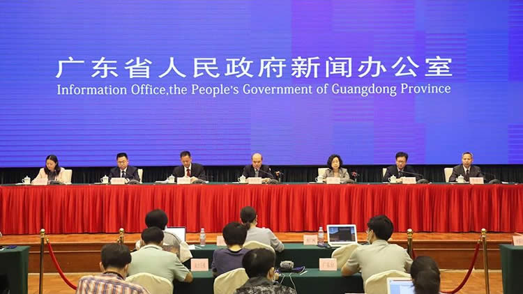 香港人怎么辦理委托書公證授權委托老婆或他人全權處理在內地買房事宜？