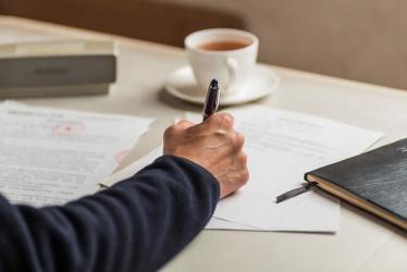 雙方都是內(nèi)地人在香港登記結(jié)婚去不了香港要怎么辦理香港結(jié)婚證公證？