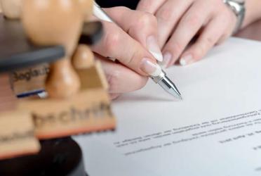 香港家事法庭出具的絕對離婚判令遺失了要如何補領(lǐng)核證副本用于內(nèi)地結(jié)婚呢？