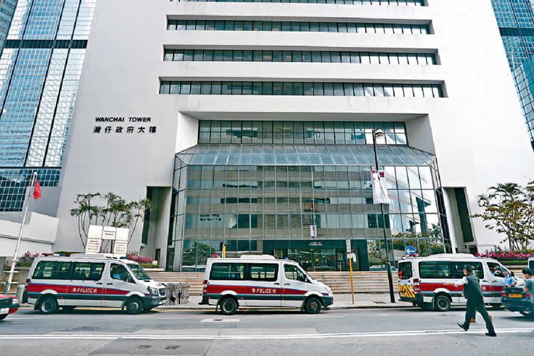 內地人士在香港離婚所得的英文離婚判決書要怎么才能得大陸的認可呢？