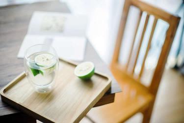 要以香港無限公司名義在海南開設(shè)銀行開戶如何做公司狀況證明公證書呢？