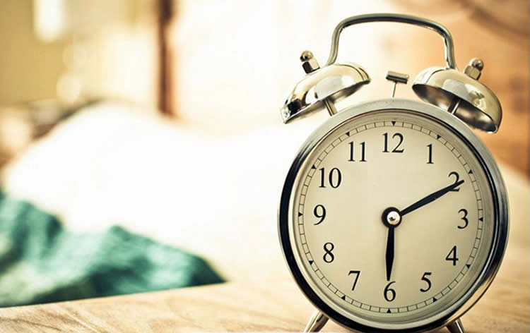 怎么幫前妻在香港做公證，聲明內(nèi)地房產(chǎn)為她一人單獨所有而與本人無關(guān)？