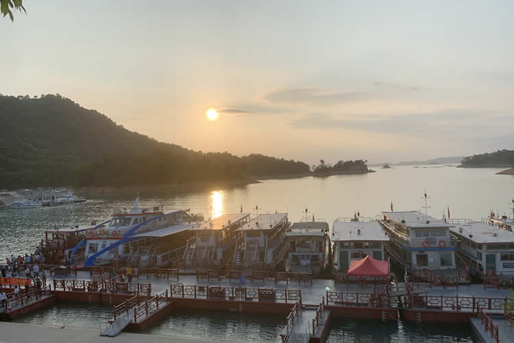 香港人的加拿大離婚判令如何在香港辦理婚姻聲明書用于向內(nèi)地銀行貸款之用？