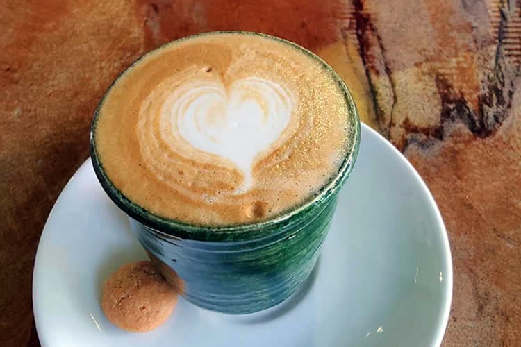 喪偶的香港人現(xiàn)要和前夫在內(nèi)地復(fù)婚如何辦理單身未婚聲明書公證？