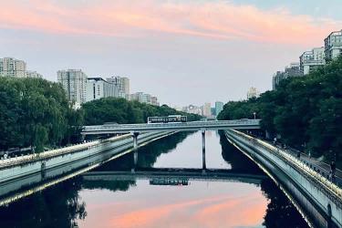 父母和小孩都是香港身份要如何辦理親屬關(guān)系公證書用于深圳上學(xué)之用呢？