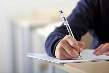 香港公司與員工發(fā)生糾紛要在內(nèi)地法院打官司，怎么辦理香港公司授權(quán)委托書公證呢？