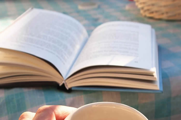 持香港出生紙的小孩現(xiàn)要到西班牙讀書怎么辦理香港海牙認(rèn)證呢？