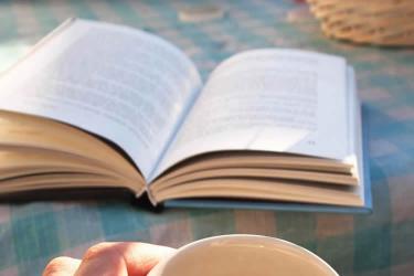 持香港出生紙的小孩現(xiàn)要到西班牙讀書怎么辦理香港海牙認證呢？