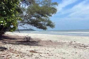 香港夫婦要出售內(nèi)地的房產(chǎn)怎么辦理婚姻及家庭狀況聲明書公證呢？