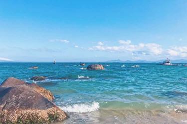 我們是在香港出生的，現(xiàn)要在內(nèi)地辦理股權(quán)轉(zhuǎn)讓手續(xù)怎么證明是親兄弟關(guān)系呢？