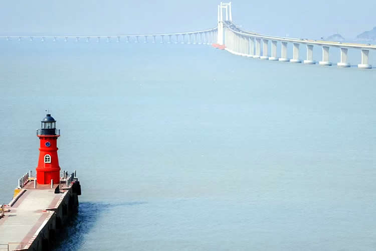 內(nèi)地人和香港人的中國(guó)結(jié)婚證怎么公證用于在香港預(yù)約孕婦床位呢？