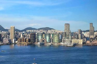 香港公司收購深圳公司，工商局所需的中國委托公證人出具的香港公司轉遞公證書要如何辦理？