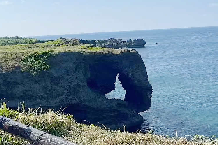 非父母婚內所生的香港人怎么辦理內地出生公證雙認證用于在馬來西亞結婚？