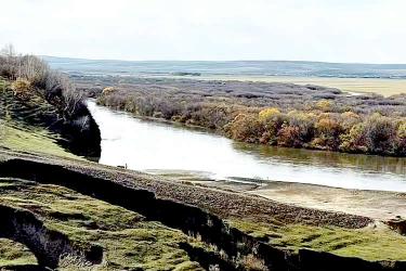 內(nèi)地出生的香港人怎么做出生公證用于申請圣基茨和尼維斯護(hù)照呢？